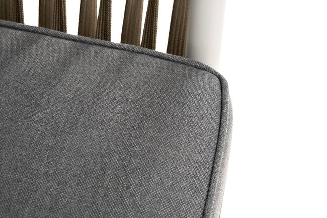 "Касабланка" диван 2-местный плетеный из роупа, каркас алюминий светло-серый (RAL7035) муар, роуп серо-коричневый 23мм, ткань серая 017 "Касабланка" диван 2-местный плетеный из роупа, каркас алюминий светло-серый (RAL7035) муар, роуп серо-коричневый 23мм, ткань серая 017