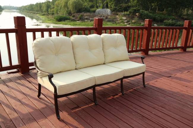 Диван трехместный Madrid из литого алюминия Диван трехместный Madrid из литого алюминия