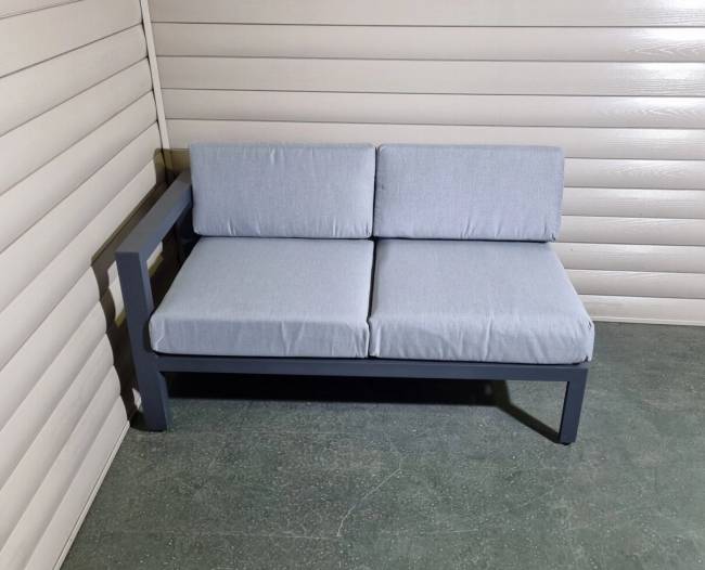 Угловой диван из алюминия Graphite Угловой диван из алюминия Graphite