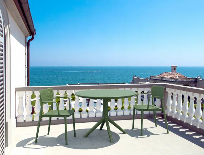 Стол пластиковый Sky Table Ø105 оливковый 1050х740 мм Стол пластиковый Sky Table Ø105 оливковый 1050х740 мм