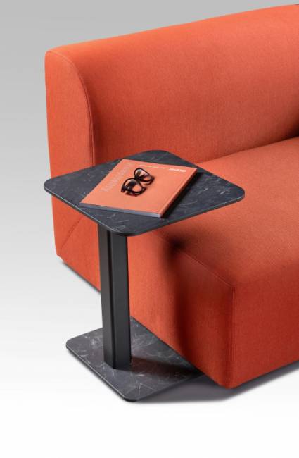 Cтолик приставной Kicki 400х400х500 мм Cтолик приставной Kicki 400х400х500 мм